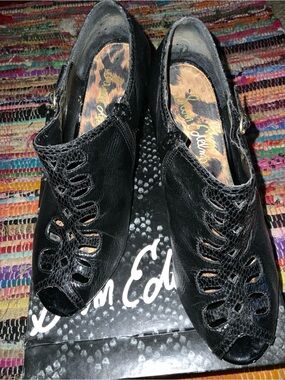 Sam Edelman Black Leather Cutout Peep-Toe Mules